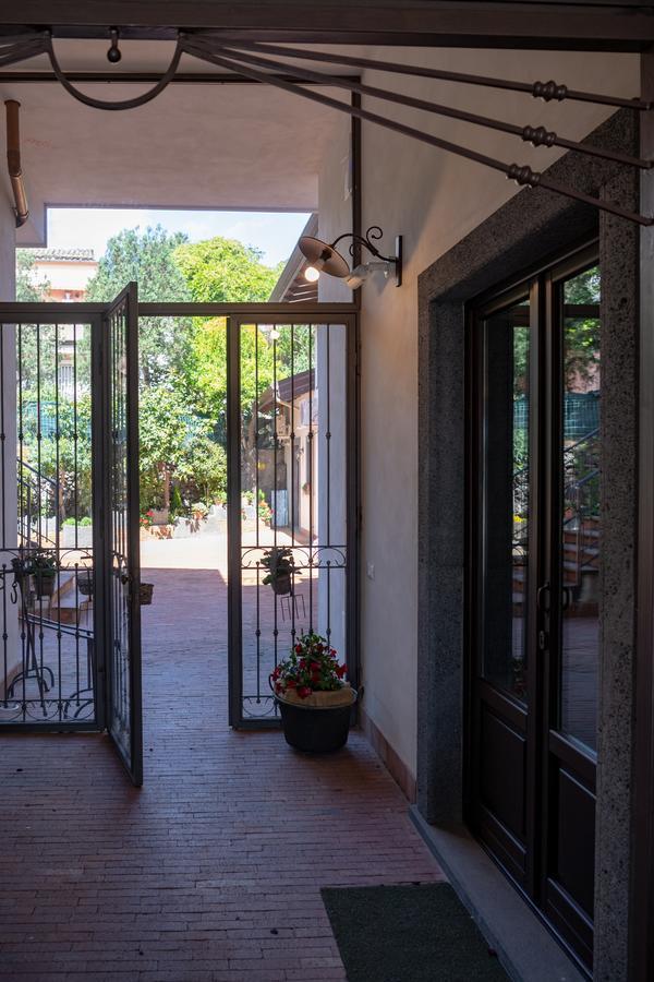 Hotel Domus Giuliae Trecastagni Zewnętrze zdjęcie